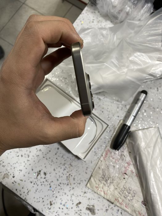 Iphone 15 pro holati zuur