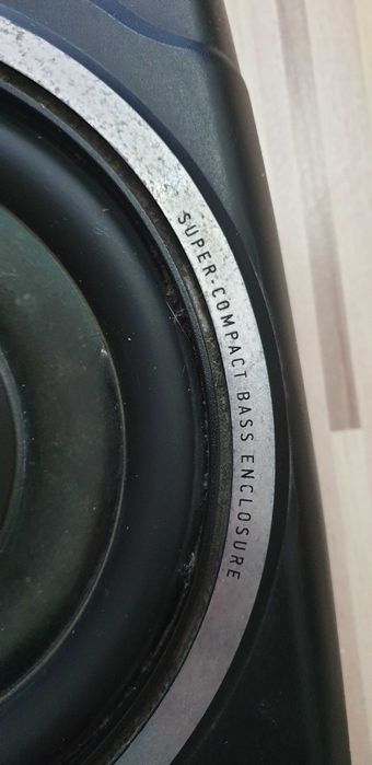 Vand/ Schimb Subwoofer auto