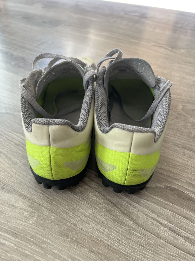 Футболни обувки стоножки Adidas
