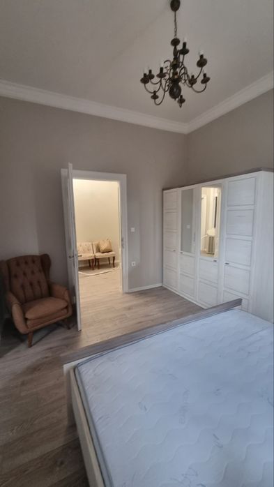 Дава се под наем Тристаен апартамент в Пловдив, Център - 90 кв.м за 765 € - Снимка #8