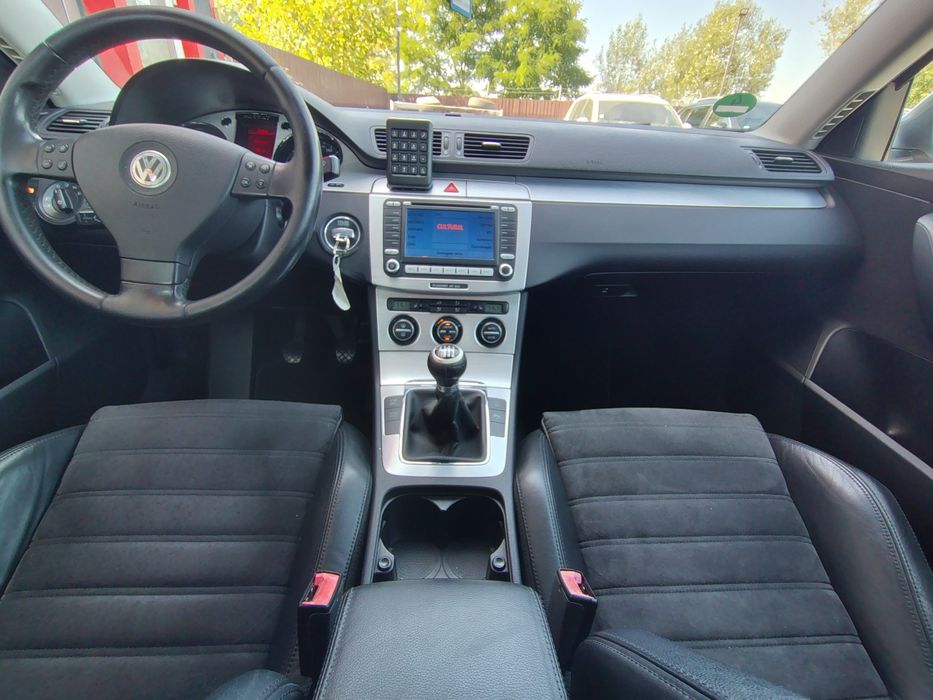 •Vw Passat HighLine~2.0TDI~1AxBMP~2007~Garantie Inclusa~Rate cu Avans