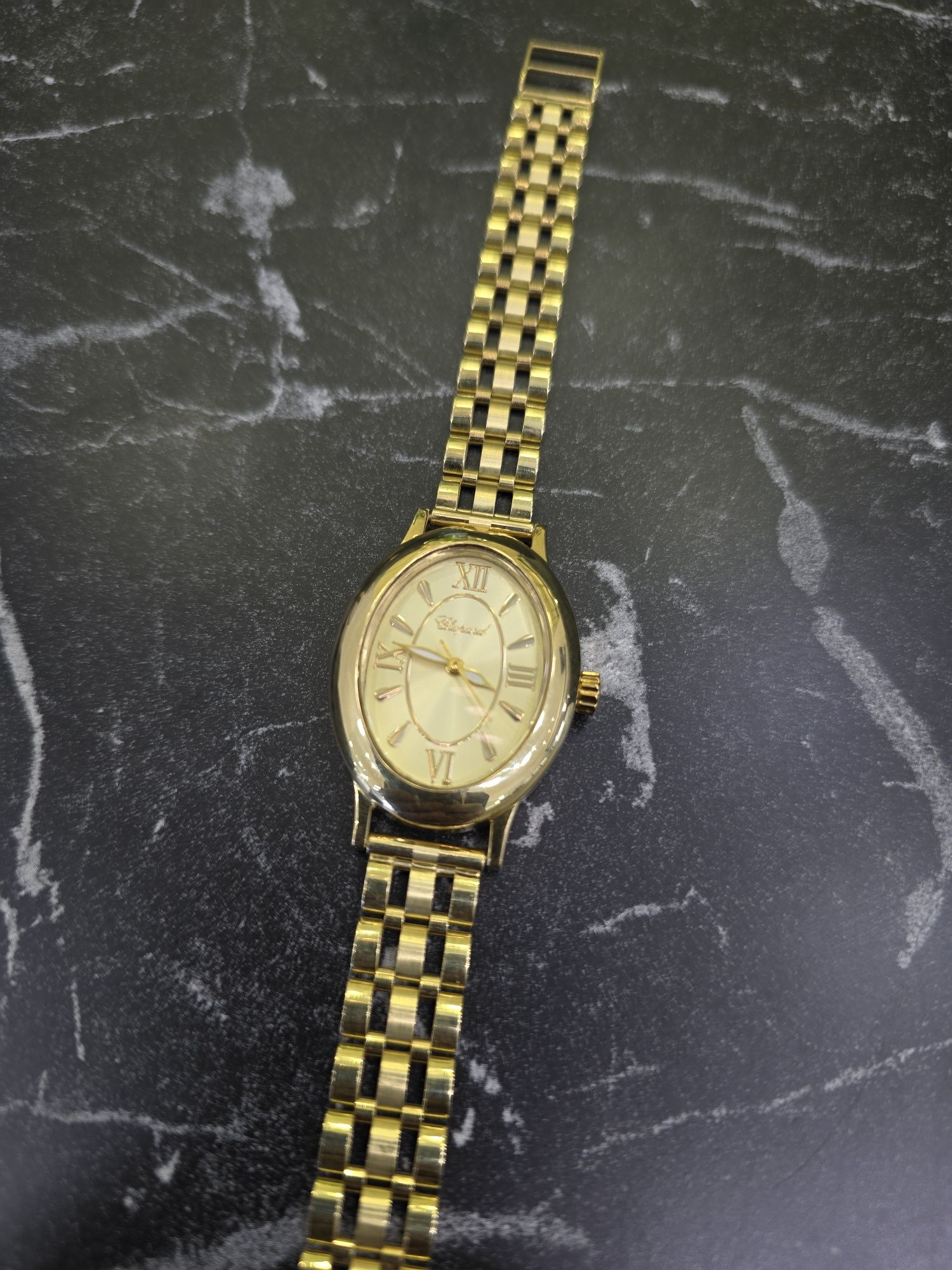 Продаю Золотые часы Chopard с браслетом 750 пробы