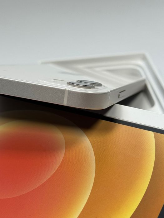 Apple iPhone 12 64GB - White