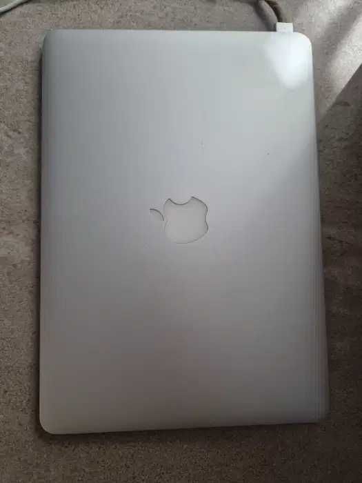 Apple MacBook Air 13" 2017 1.8GHz i5 8GB RAM 128Gb SSD TOP