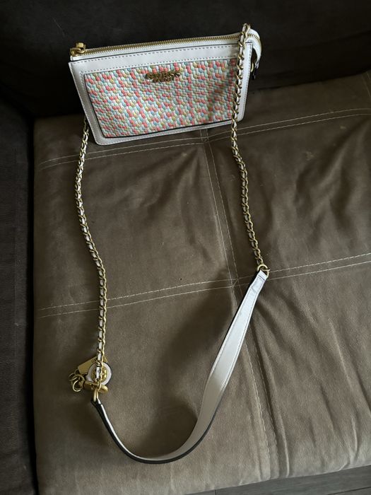 Чанта Guess