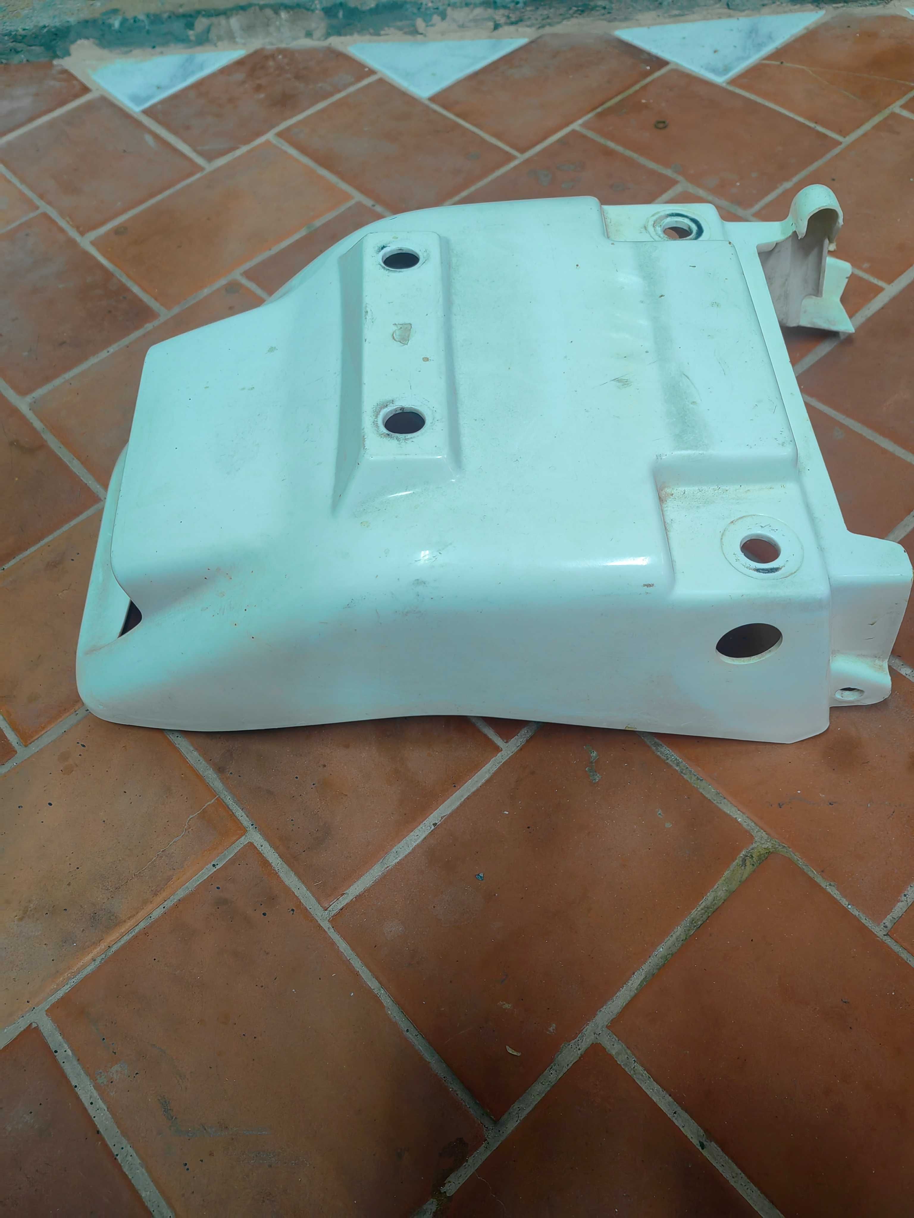 Заден калник Honda Africa 750 RD07