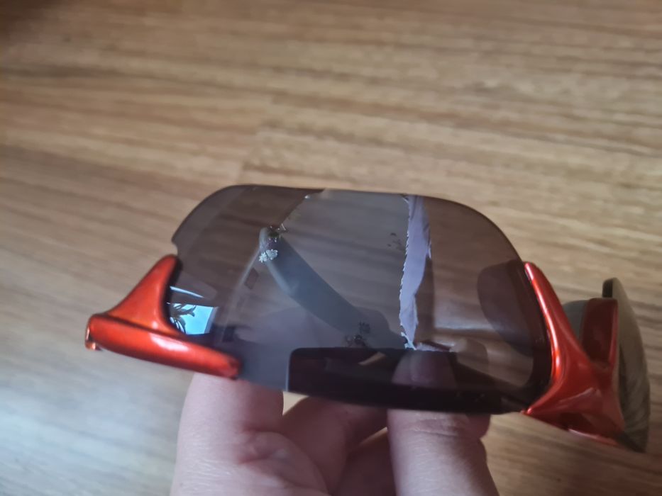 Ochelari de soare si o husa s9+