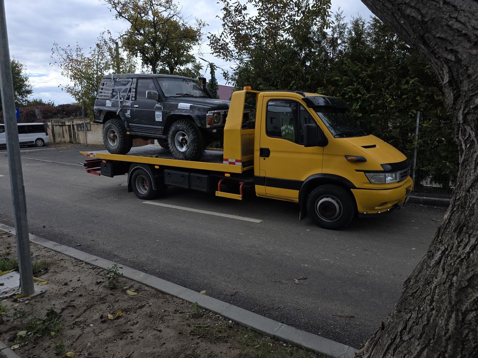 Autoplatforma hidraulica iveco daily