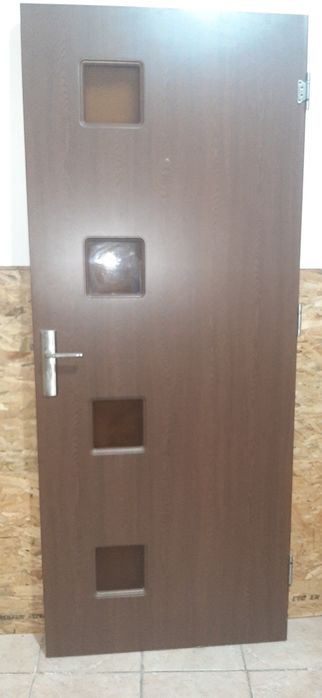 Usi interior second-hand