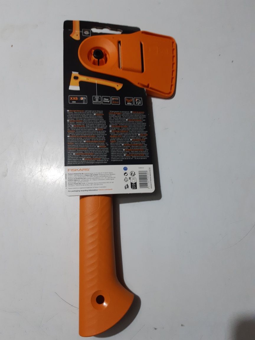 Toporas Fiskars X 13 Ultra Light