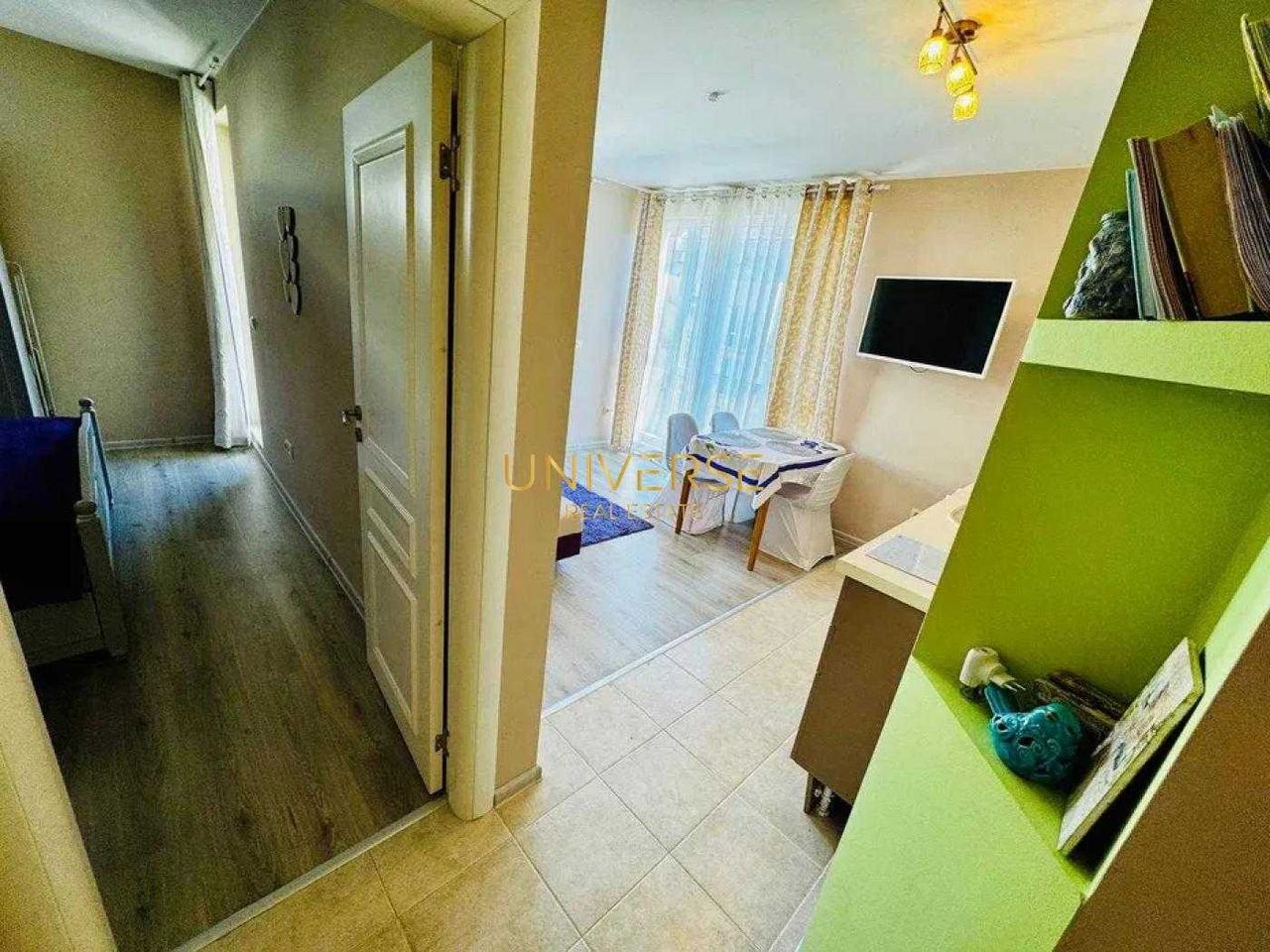 Продава се Двустаен апартамент в к.к. Слънчев бряг - 55 кв.м за 1191 €/кв.м - Снимка #3