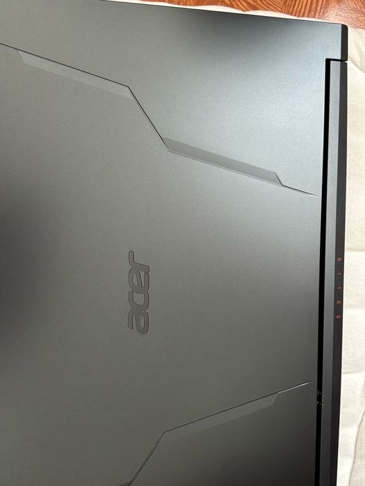 Laptop Gaming Acer Nitro model AN517-54-529X 17,3 INCH