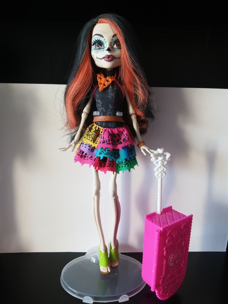 Monster high монстър хай