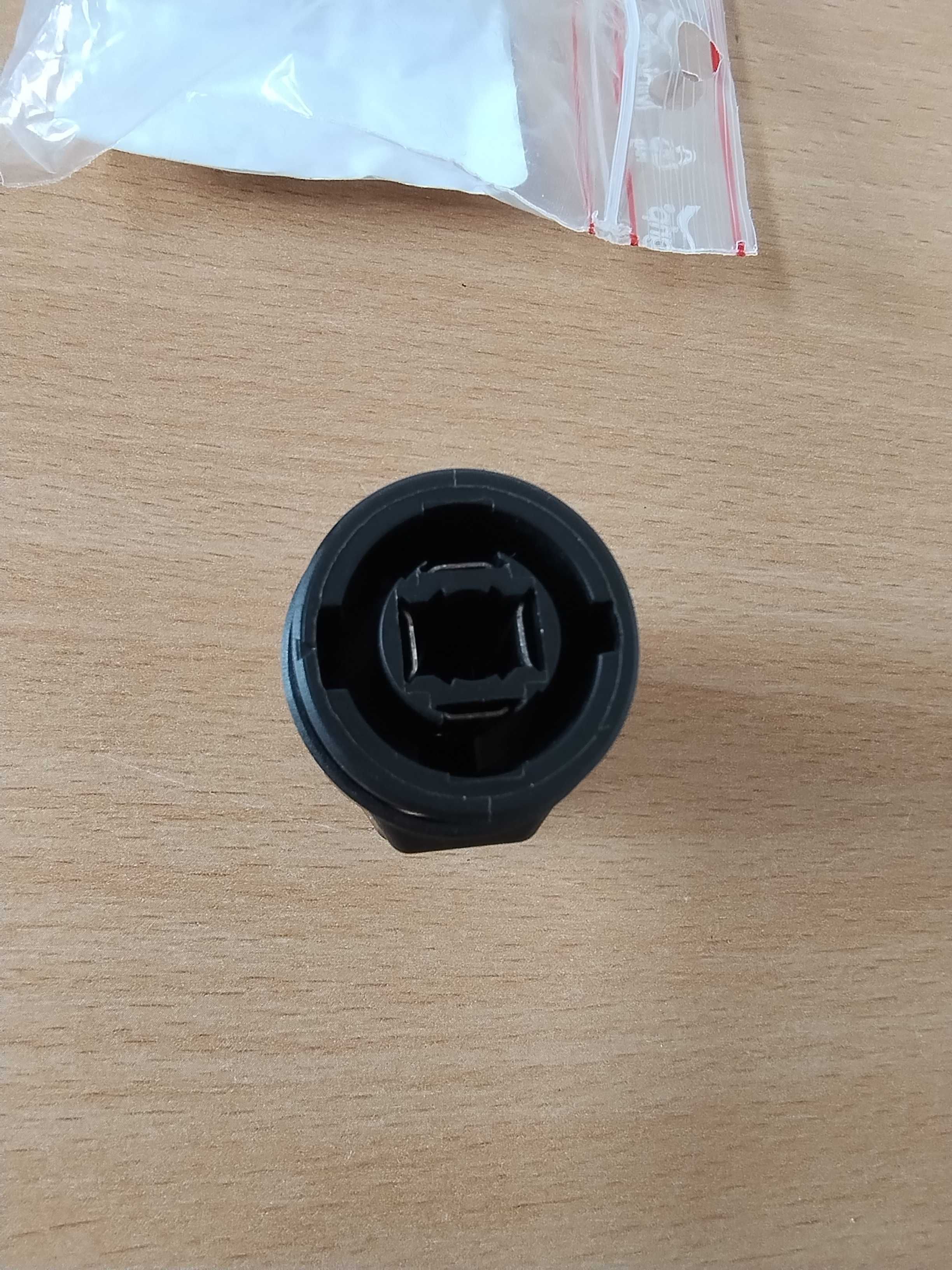 Заключващ 4-полюсен адаптер СПИКОН - NL4MMX
 4 pole speakON adapter