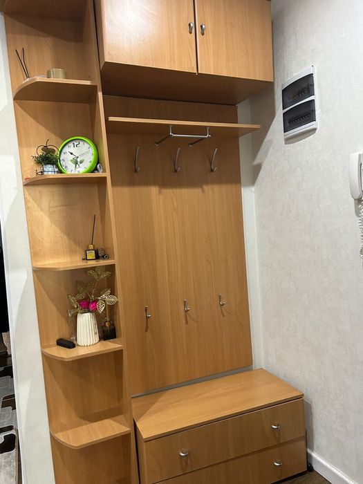 Продам шкаф в прихожку