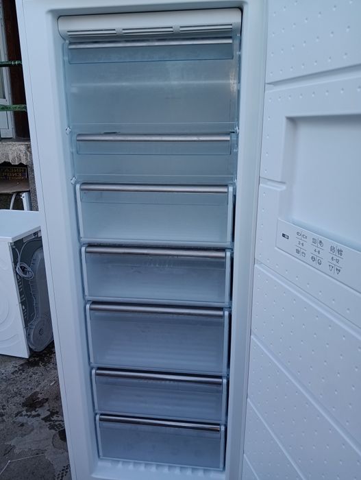 XXL Огромен вертикален фризе Бош Bosch 2 години Гаранция!