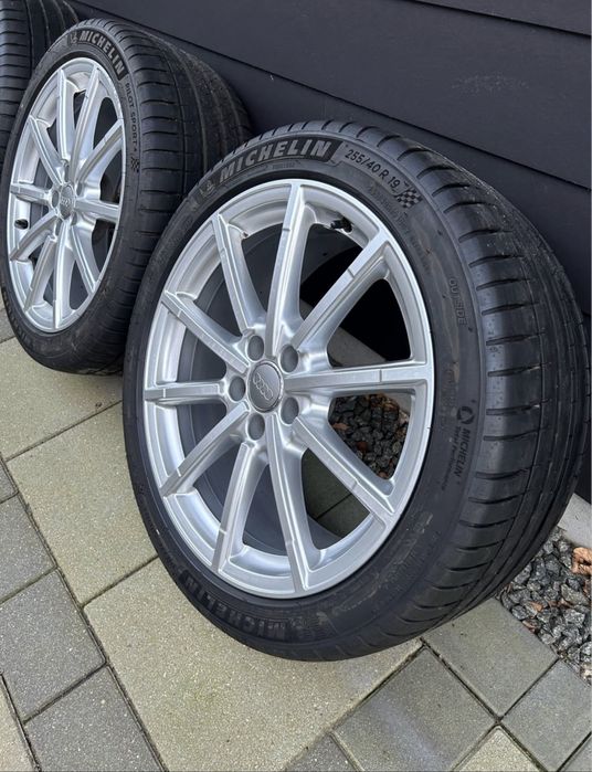 „Оригинални джанти Audi 19” с гуми Michelin Pilot Sport 4“