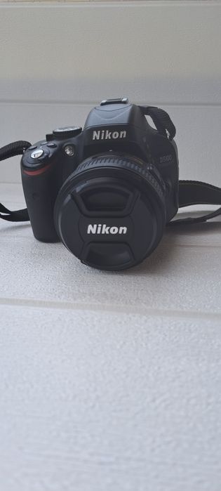 Nikon D60 с обектив AF-S NIKKOR 18 -55