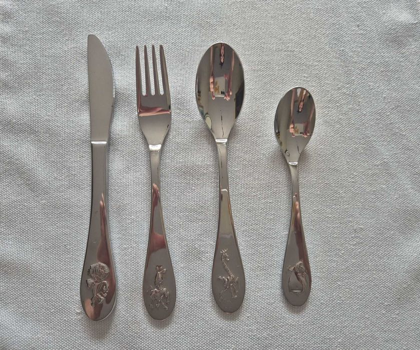 Детски прибори за хранене