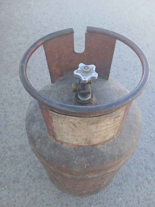 Продам с винтелом газ Баллон с газом