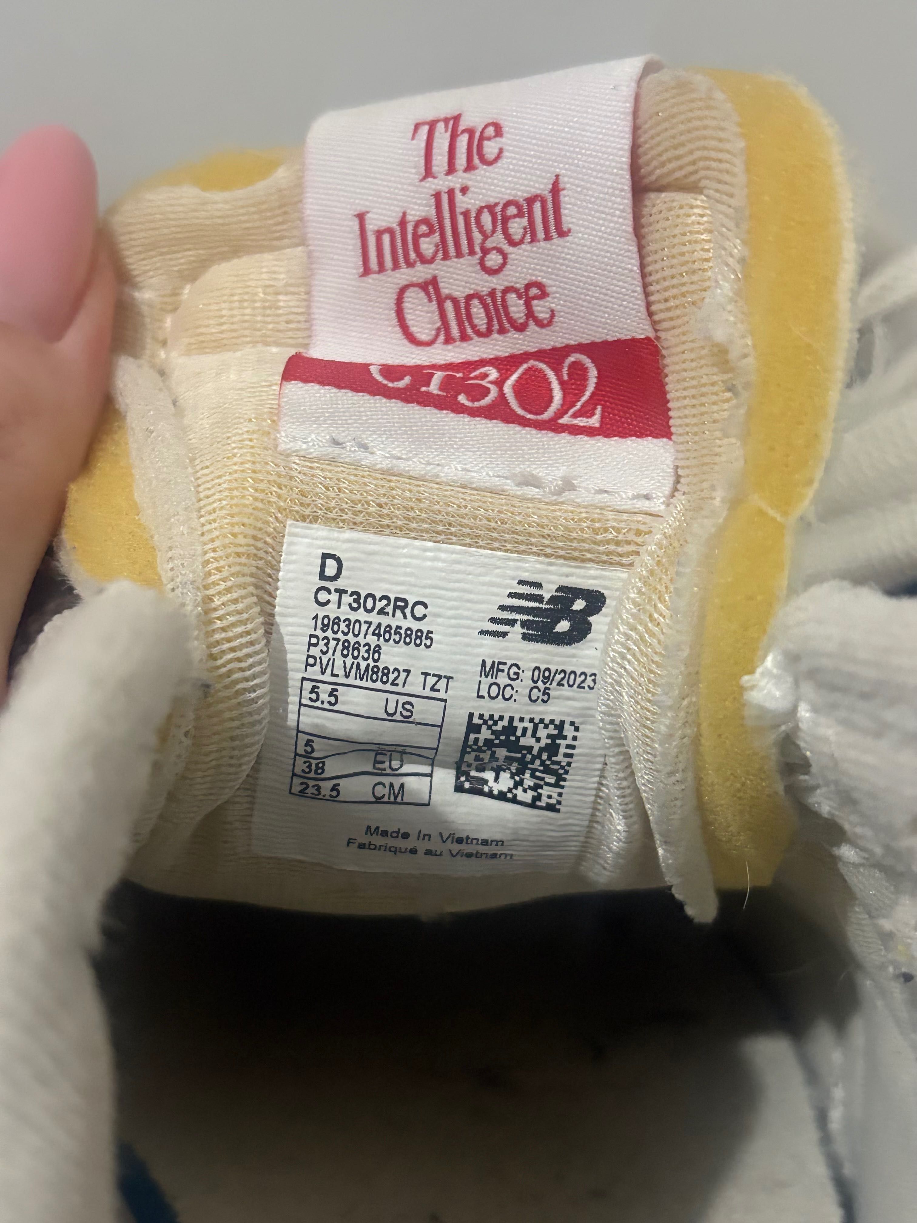 Обувки New Balance ct302 номер  38 ( без кутия за обувки)