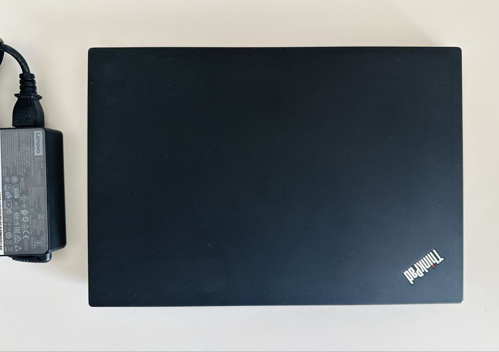 Laptop Lenovo ThinkPad T14 i5-10210U, 8GB DDR4, SSD 256 - IMPECABIL