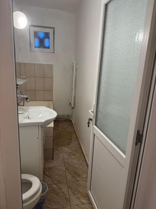 Inchiriez apartament 2 camere