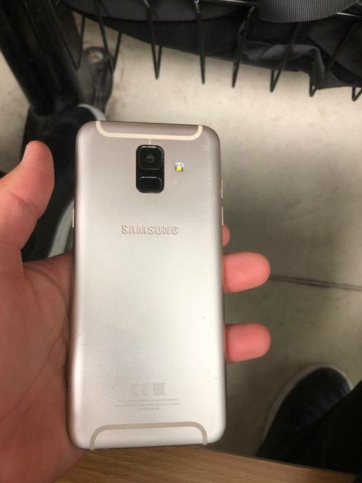 Samsung galaxy a 6 2018 3/32 gb
