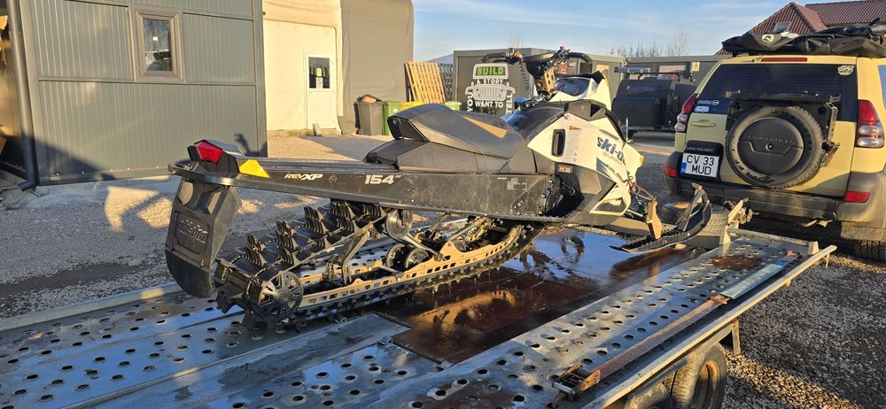 Snowmobil Ski-doo Summit 800R Etec 2012 154