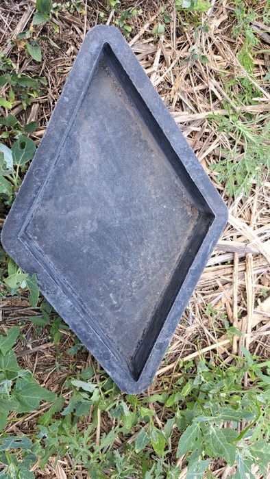 Продам формы для брусчатки. Ромбик и бумеранг по 150 теңге каждая