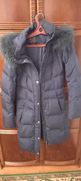 Пуховик фирмы FINN FLAER в отличном состоянии, наполнитель пух