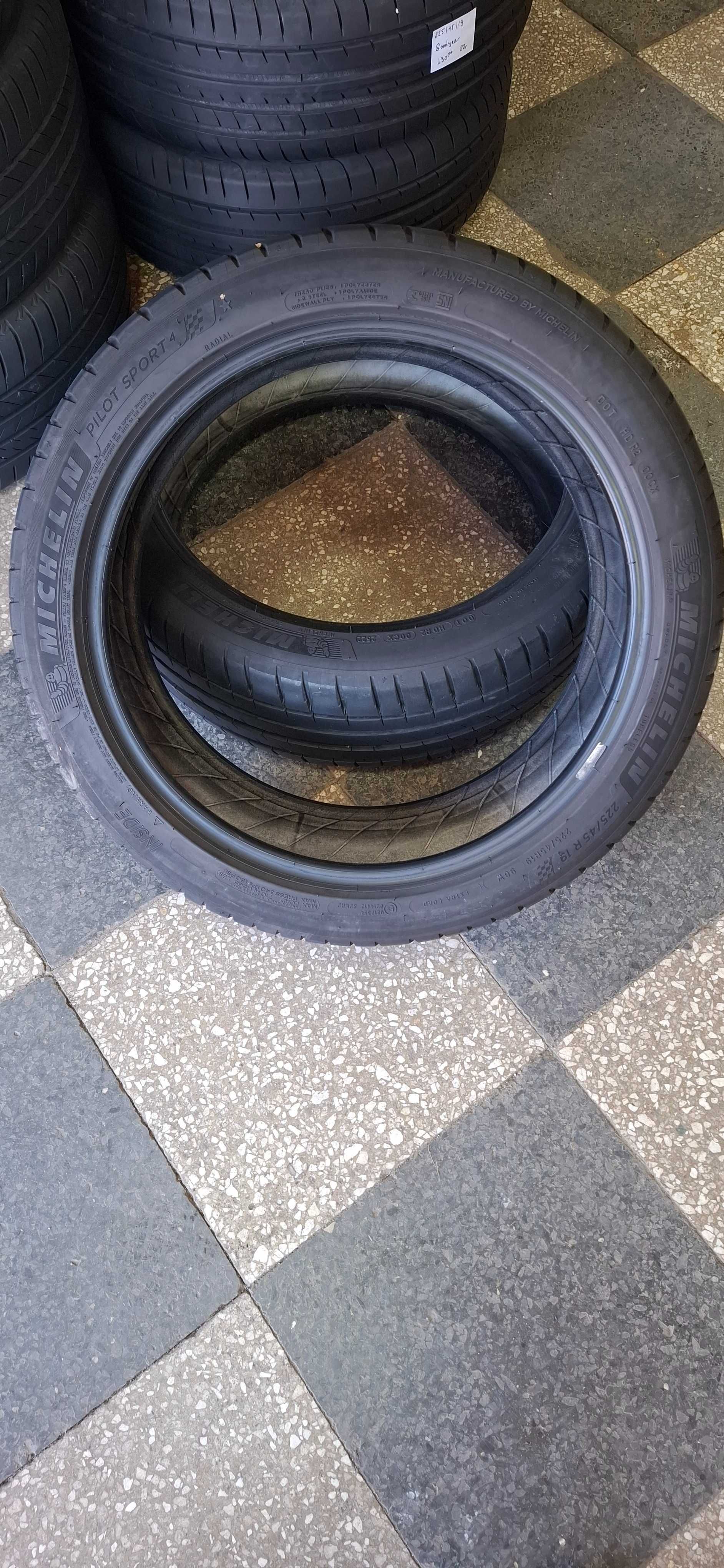 2бр. 225/45/19 Michelin 6.4mm грайфер, дот 22г. Безплатен монтаж