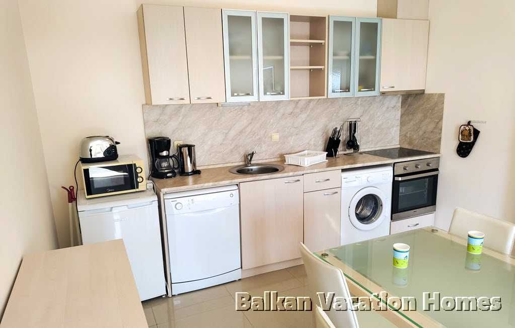 Продава се Тристаен апартамент в Балчик - 102 кв.м за 686 €/кв.м - Снимка #8