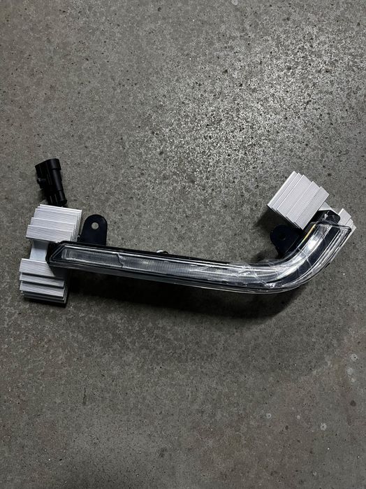 Proiector lumini zi Aixam