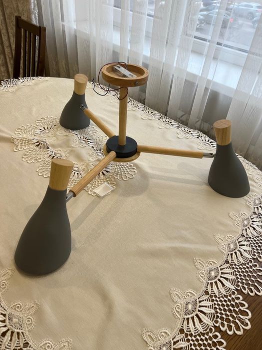 Продается люстра