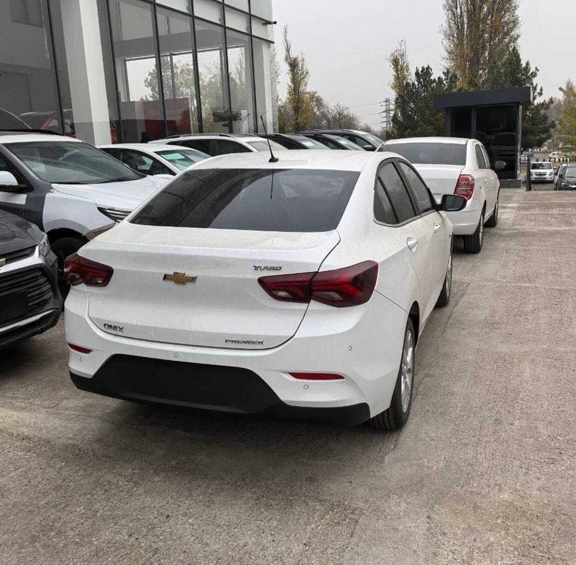 Chevrolet Onix Redline
