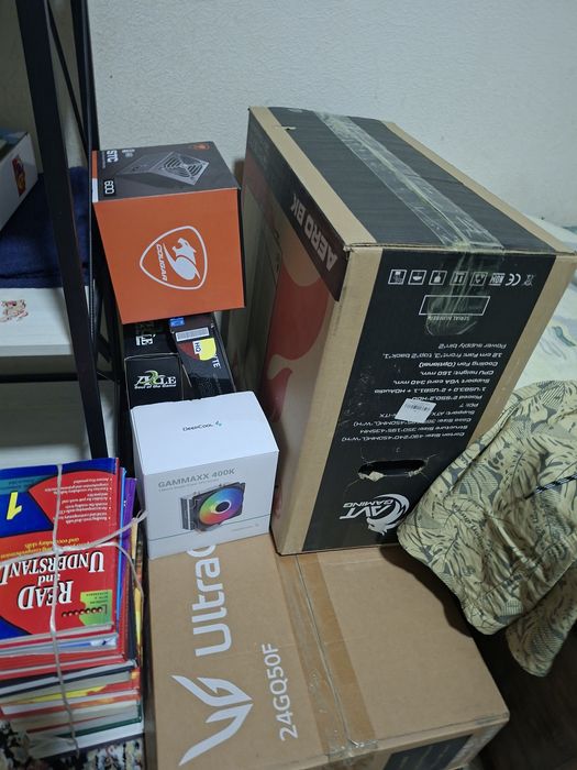 Kompyuter sotiladi. Srochna pul kere bop qoldi.