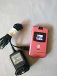 Motorola RAZR V3 Pink cu încărcător( DECODAT, stare foarte buna )