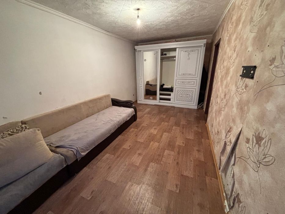 Кжби, Маяковского, 1комнатная малосемейка