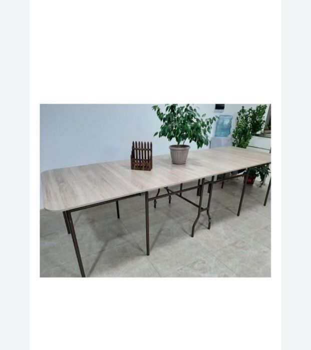 Продам стол . Район Евразия Орбита