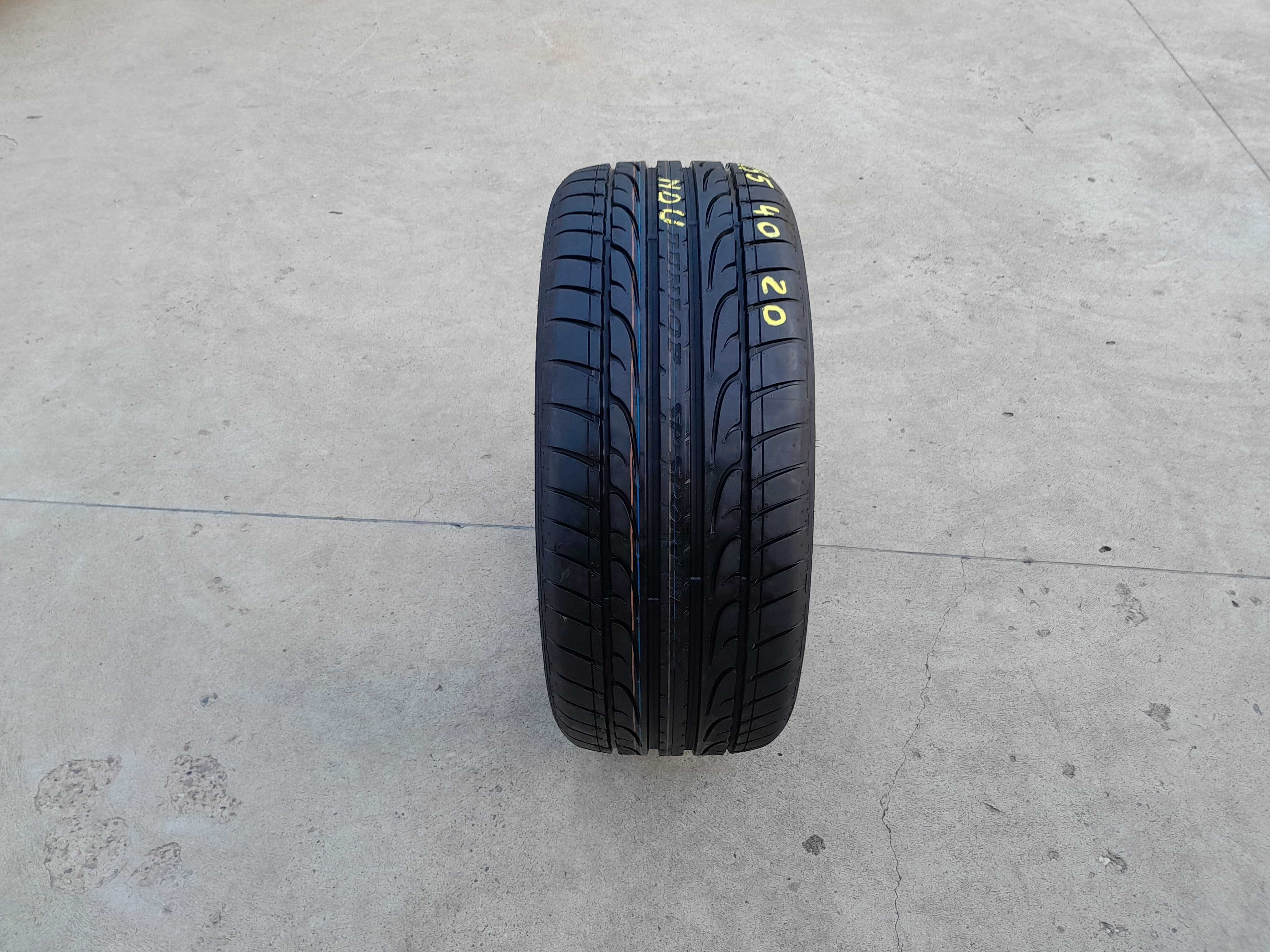 O anvelopa de vara 255 40 20 dunlop sportmaxx GT