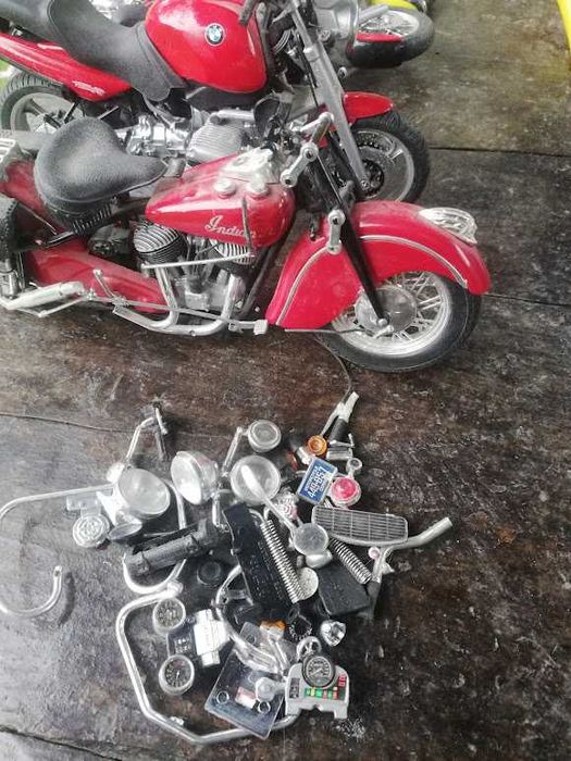 Vand machete auto,motorete,motocicleta,metal,colectie