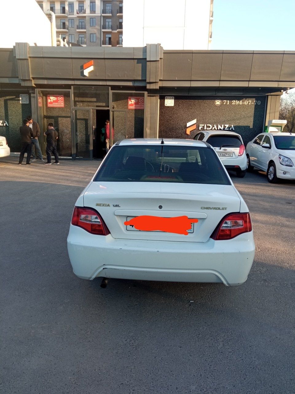Nexia2 sotiladi rangi oq 2016 yil 529000 yurgani
