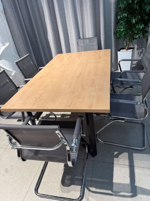 Офисная мебель в отличном состоянии