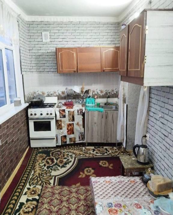 Срочно Продаеться 3х комнатная квартира в Чирчике 4 микрарайоне