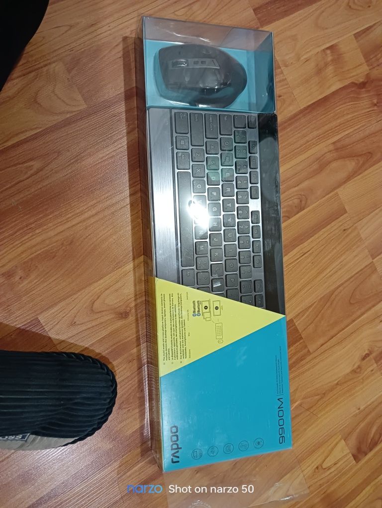 Продам  игровую клавиатуру с мышкой