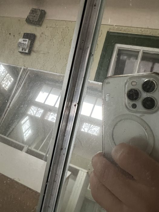 Oglinda perete pentru bar,salon infrumusetare ,etc