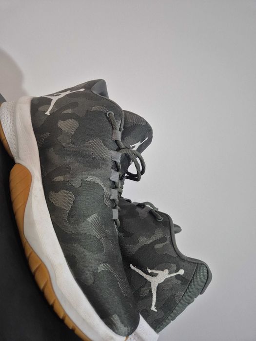 Nike air jordan b fly 42.5