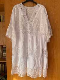 Бяла дантелена рокля L-XL размер