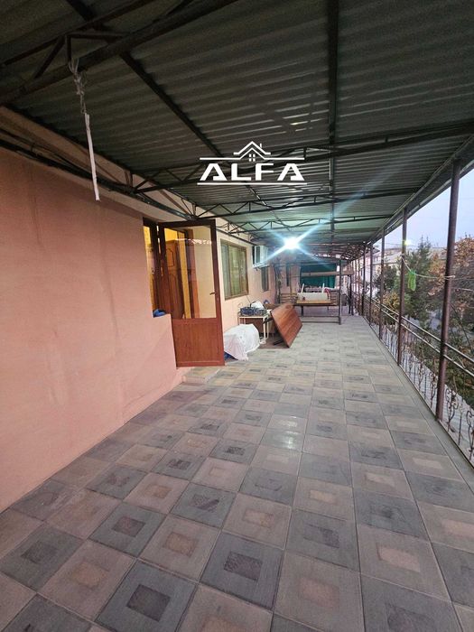 Buxoroda kvartira uy xonadon  sotiladi 5 xonali 90m² 2-qavat,